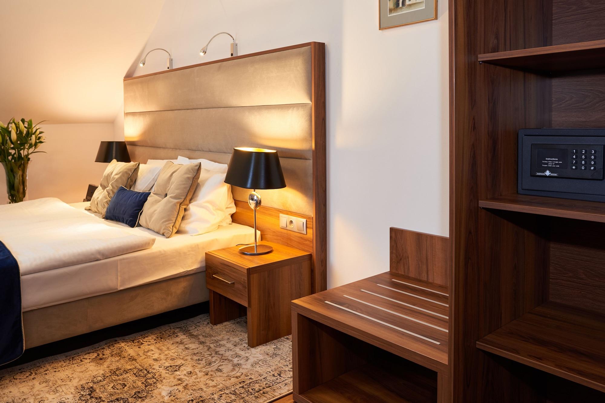 Nobilton Hotel Krakow Luaran gambar