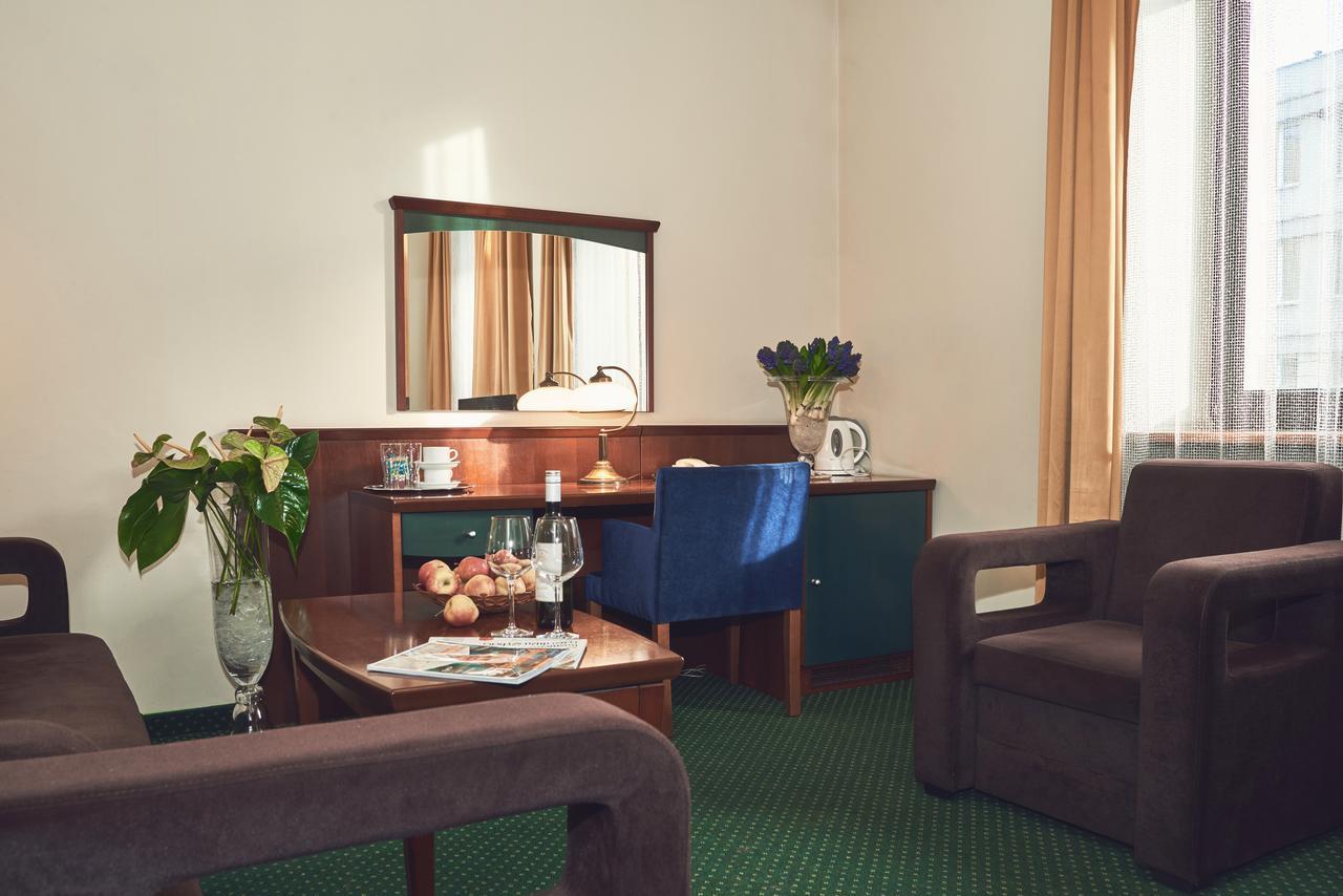 Nobilton Hotel Krakow Luaran gambar